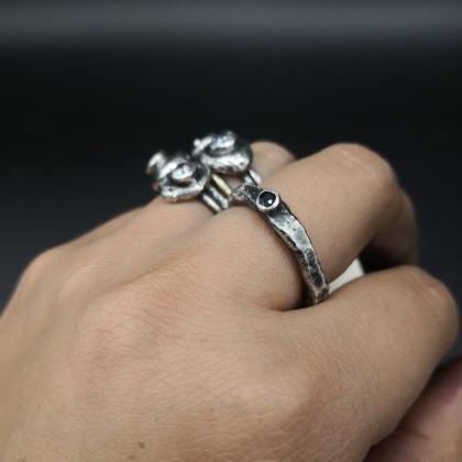 Unisex Ring 3mm Blue Sapphire Ring Primitive..