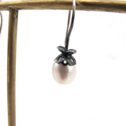 Dainty Little Flowers-sterling Silver And White..
