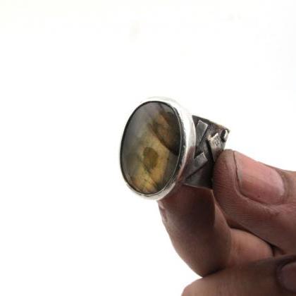 Labradorite And Sterling Silver Ring.