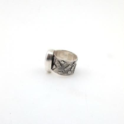 Labradorite And Sterling Silver Ring.